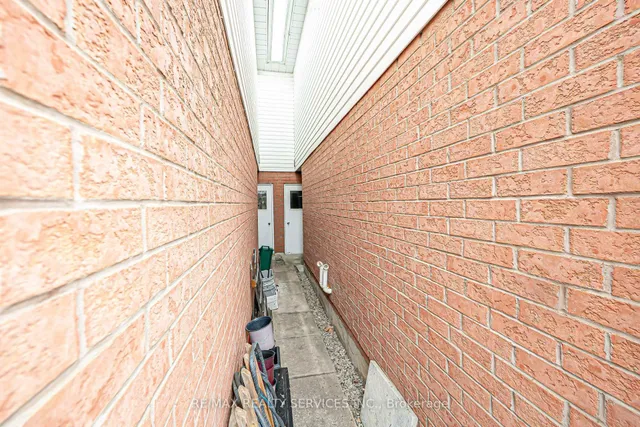 Additional image 43 of 192 Cresthaven Rd Unit 19