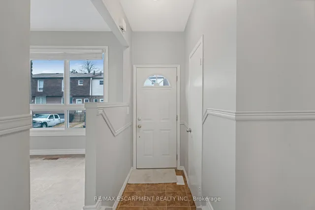 Additional image 3 of 1301 UPPER GAGE Ave Unit 33