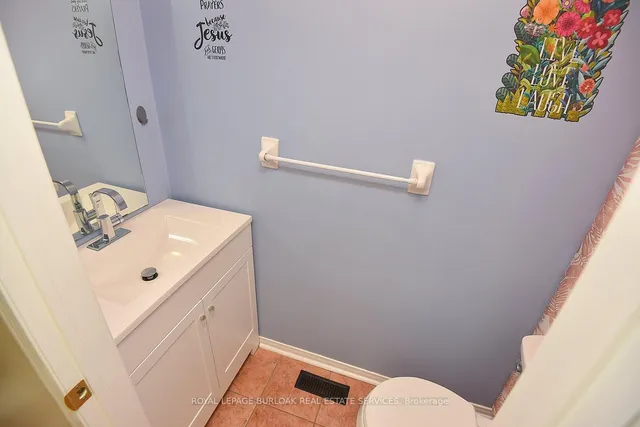 Additional image 19 of 2940 Addison St