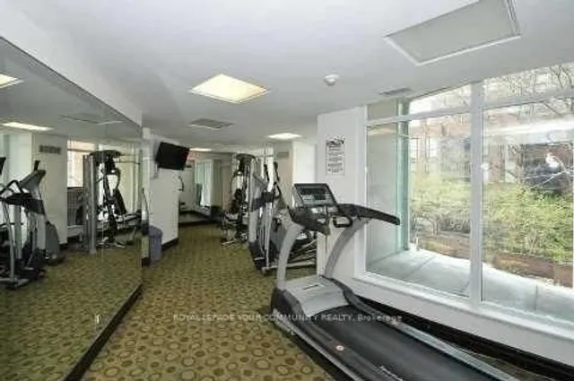 Additional image 16 of 8 Scollard St Unit 606