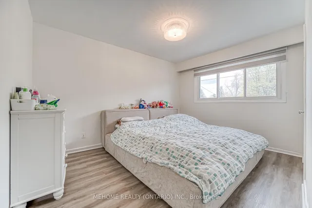 Additional image 22 of 25 Urbandale Ave