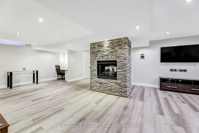 Additional image 38 of 24 Simpson Ave