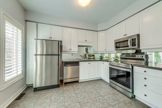 Additional image 14 of 17 James Stock Path