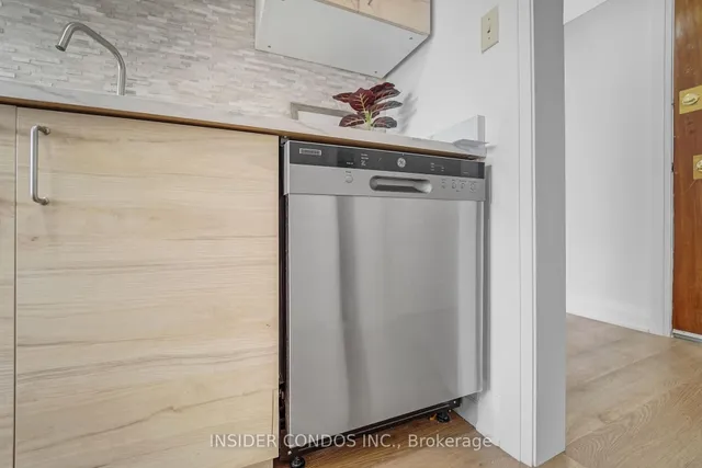 Additional image 9 of 10 Woodman Dr Unit 807