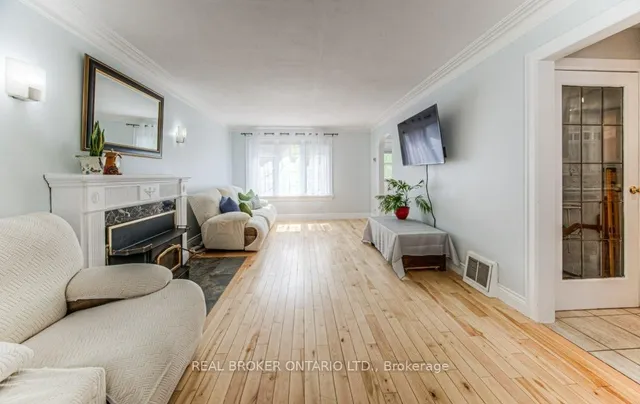 Additional image 18 of 76 Brentwood Ave