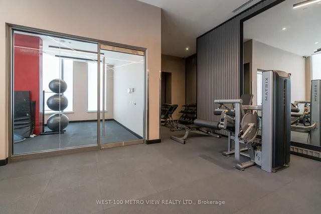 Additional image 20 of 212 King William St Unit 822