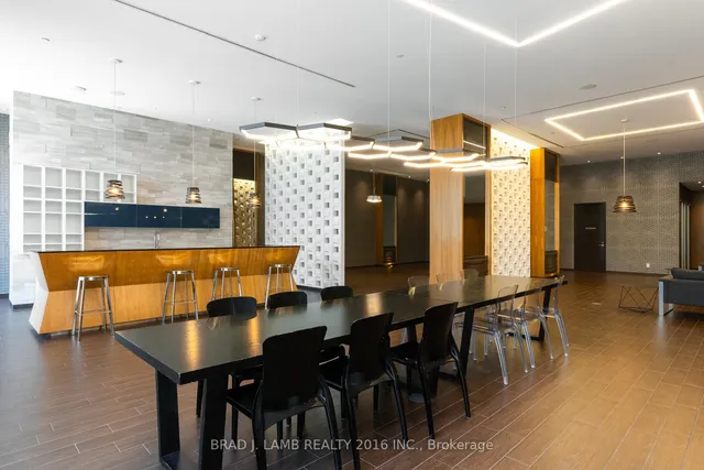 Additional image 24 of 36 Park Lawn Rd Unit LPH #4303