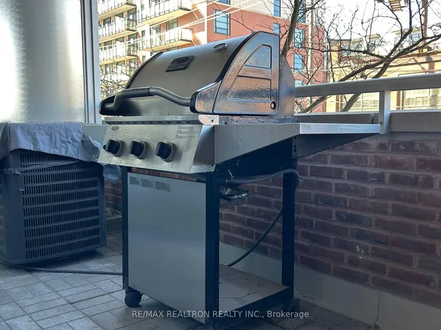 Additional image 33 of 233 Carlaw Ave Unit 205