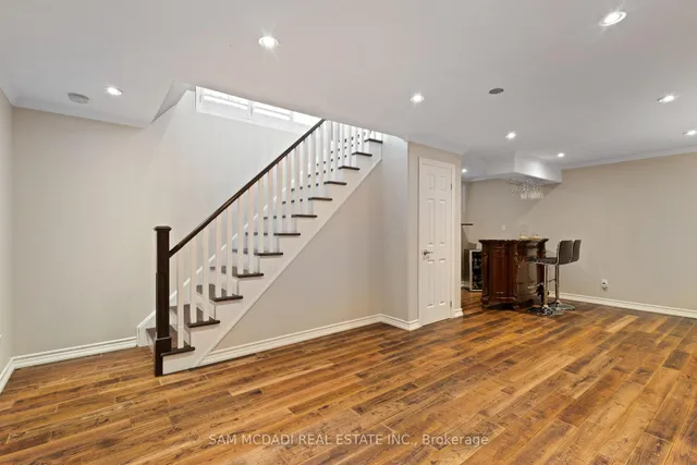 Additional image 36 of 7174 Upton Cres