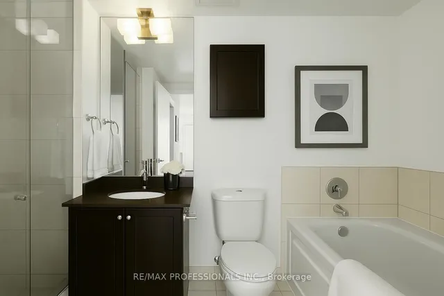 Additional image 13 of 832 Bay St Unit 4405