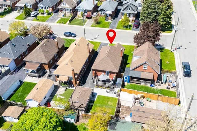 Additional image 45 of 105 Tragina Ave