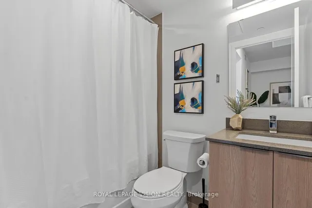 Additional image 16 of 501 Yonge St Unit 4508