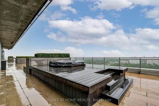 Additional image 19 of 83 Redpath Ave Unit 908