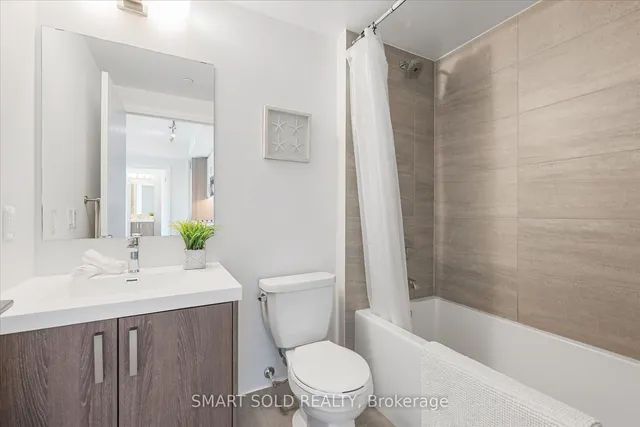 Additional image 22 of 77 Mutual St St Unit 3308