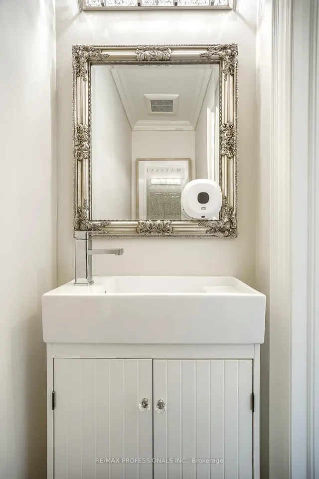 Additional image 18 of 623 Dupont St