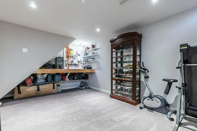 Additional image 28 of 328 Baverstock Cres