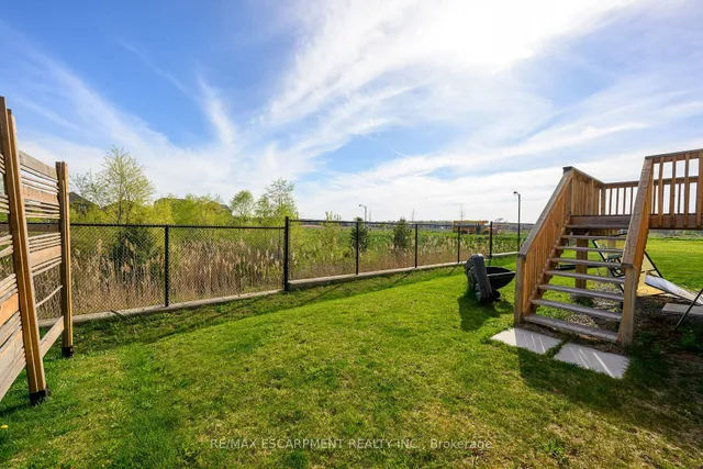 Additional image 41 of 12 Midhurst Hts