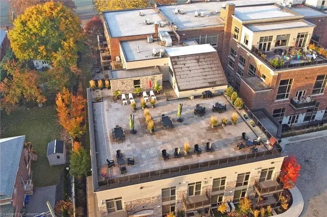 Additional image 37 of 397 King St Unit 108