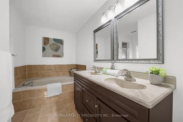 Additional image 22 of 51 Rain Lily Lane