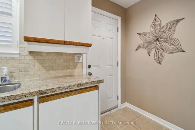 Additional image 20 of 61 Mercury Rd