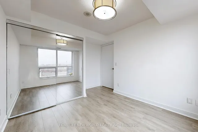 Additional image 19 of 151 Village Green Sq Unit 501