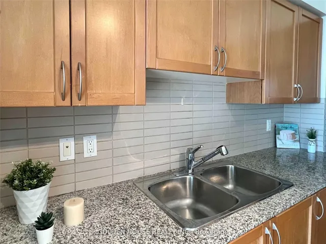 Additional image 10 of 35 Viking Lane Unit 1837