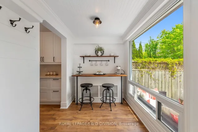 Additional image 16 of 325 Davisville Ave