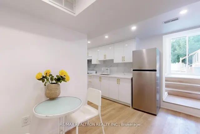 Additional image 27 of 43 Beckett Ave