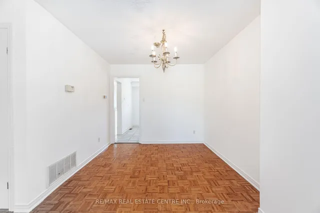 Additional image 13 of 122 Moregate Cres