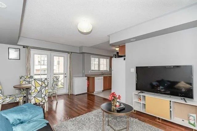 Additional image 3 of 2468 Post Rd Unit 20