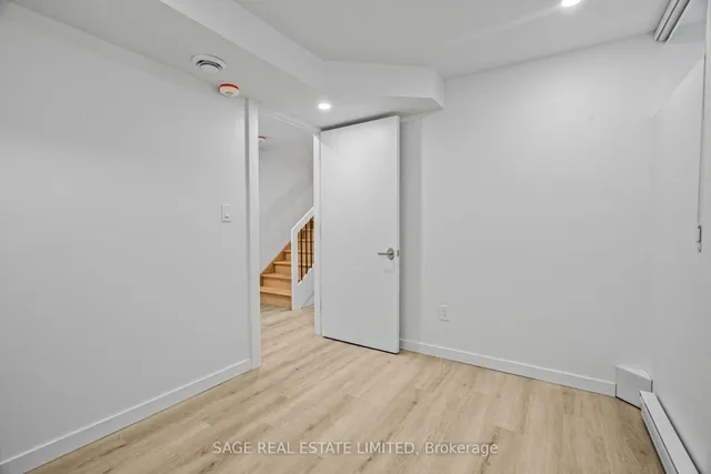 Additional image 35 of 25 Chamberlain Ave