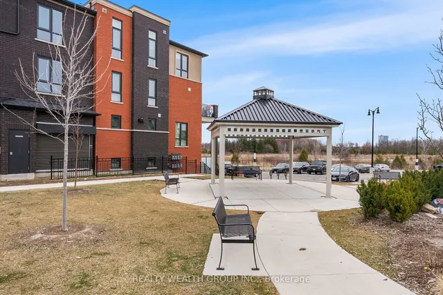 Additional image 23 of 185 Veterans Dr Unit 11