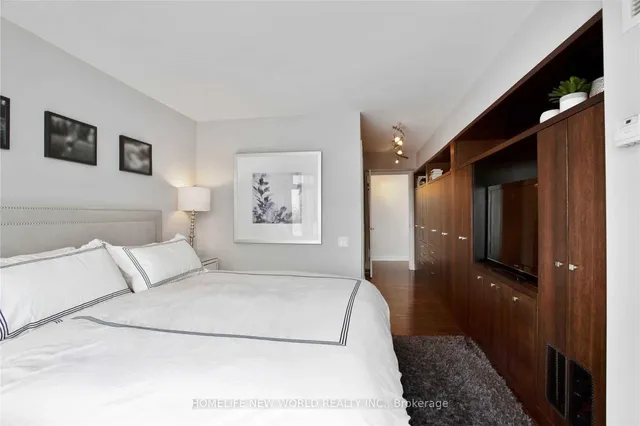 Additional image 19 of 2181 Yonge St Unit 2105