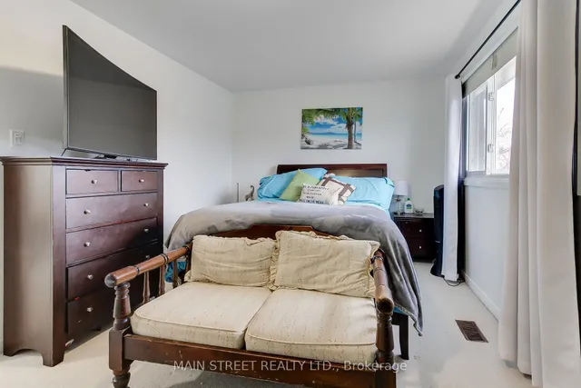 Additional image 15 of 725 Vermouth Ave Unit 18