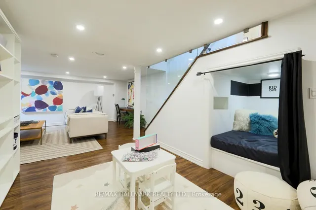 Additional image 29 of 69 Hillside Dr