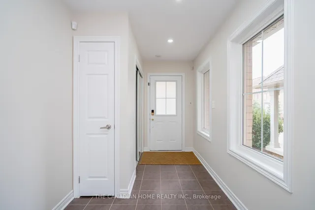 Additional image 4 of 48 Cedar Lake Cres