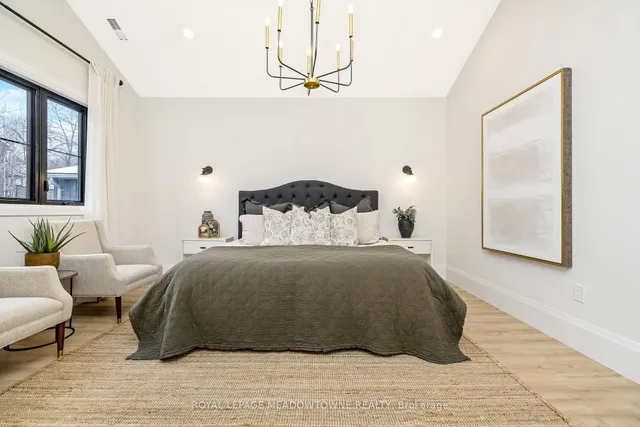 Additional image 31 of 79 Fulton St