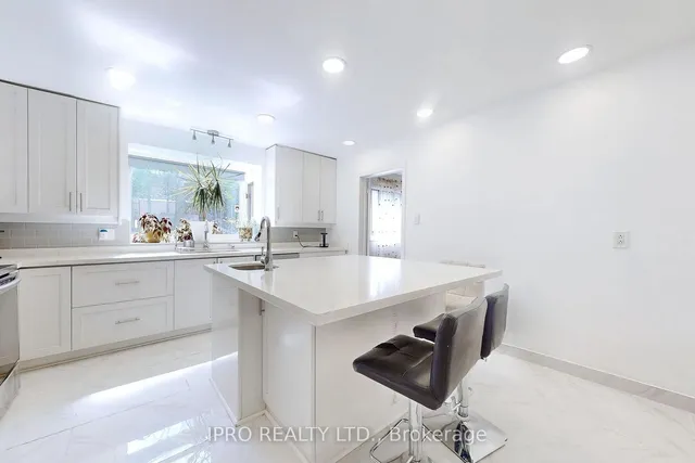 Additional image 10 of 17 Clearcrest Ave