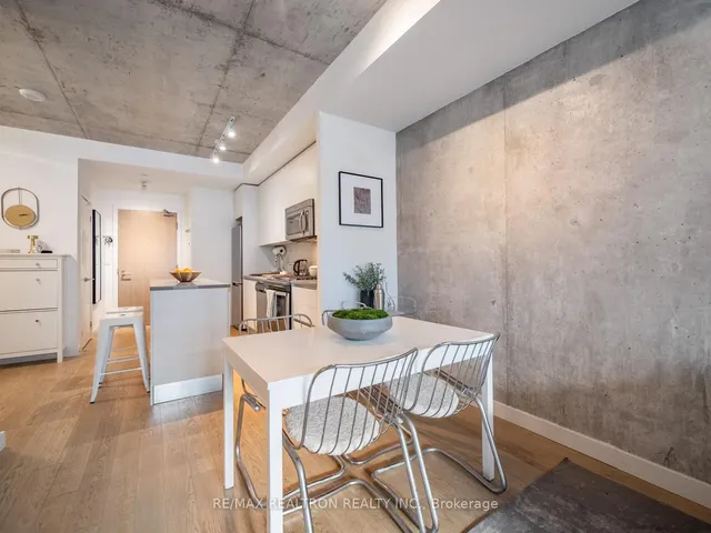 Additional image 16 of 111 Bathurst St Unit 1217