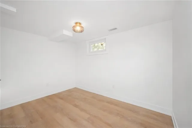 Additional image 13 of 39 Westminster Ave Unit Lower