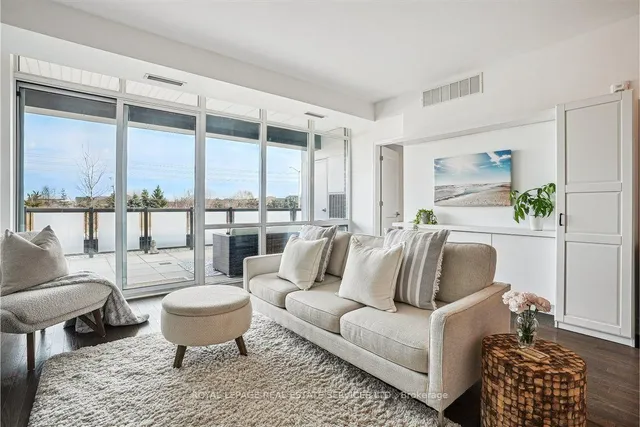 Additional image 3 of 3028 Creekshore Common N/A Unit 105