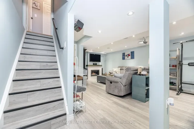 Additional image 37 of 9711 Creditview Rd