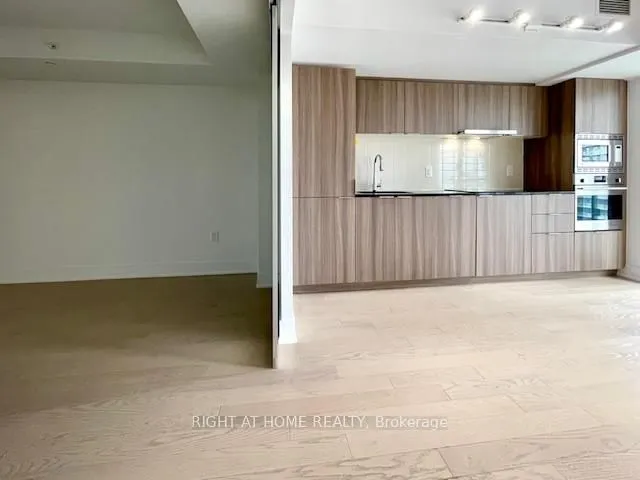Additional image 11 of 955 Bay St Unit 2702