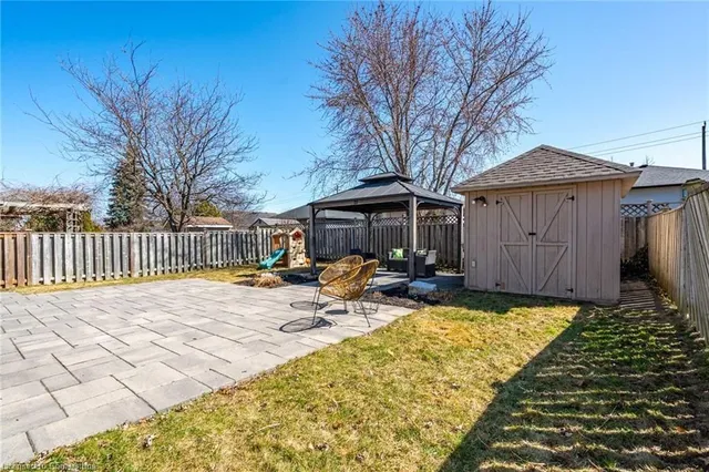 Additional image 18 of 31 Loneoak Cres