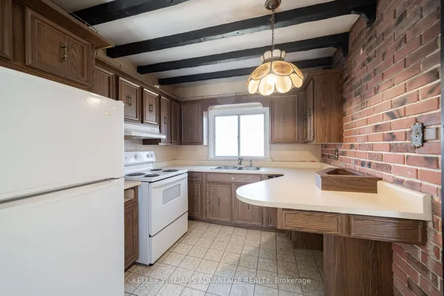 Additional image 6 of 144 Upper Canada Dr