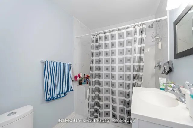 Additional image 17 of 231 Lawrence Ave