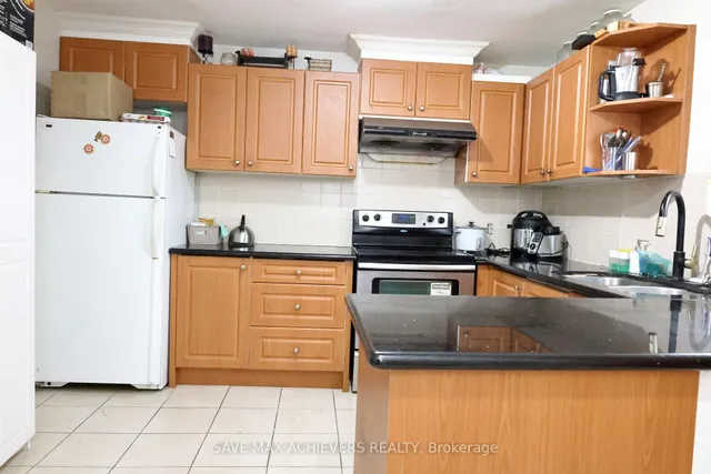 Additional image 14 of 1820 Dundas St