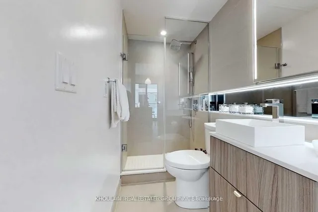 Additional image 10 of 215 Queen St Unit 812