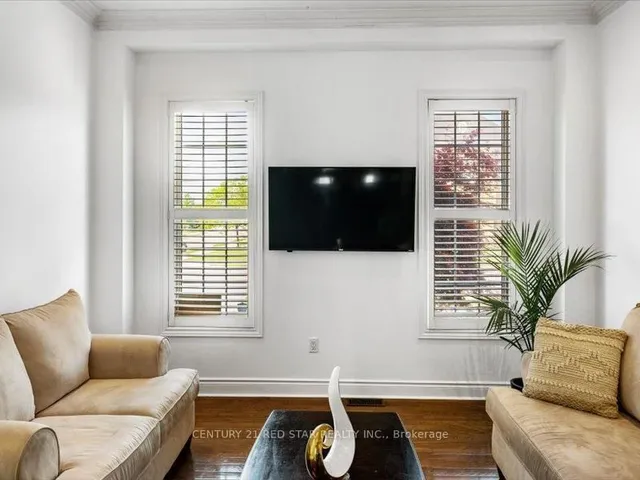 Additional image 8 of 31 Eiffel Blvd