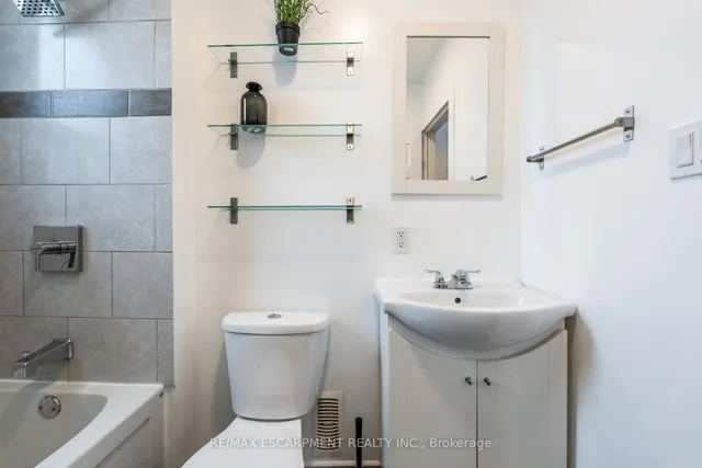 Additional image 18 of 170 Newlands Ave